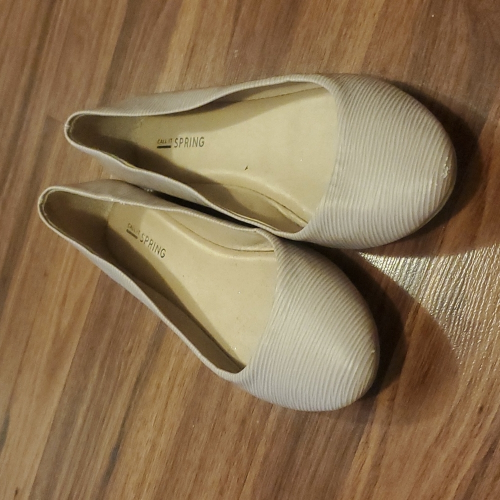 Women's shoes size 9